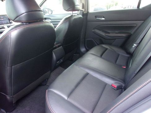 Used 2022 Nissan Altima 2.5 SR image 7