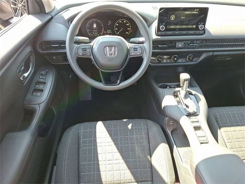 Used 2025 Honda HR-V LX image 11