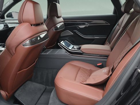 Used 2024 Audi S8 image 14