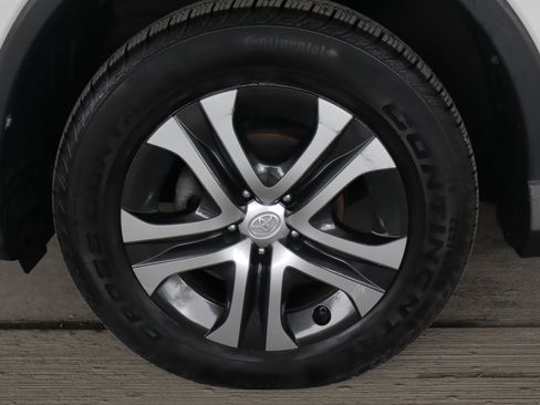 Used 2018 Toyota RAV4 LE w/ All Weather Liner Package AWD/4WD image 25