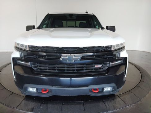 Used 2021 Chevrolet Silverado 1500 LT Trail Boss w/ Convenience Package II image 3