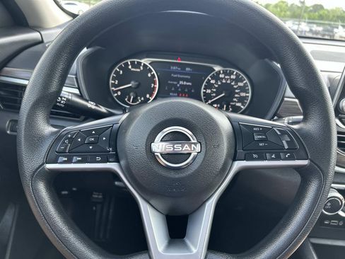 Used 2025 Nissan Altima 2.5 SV image 28