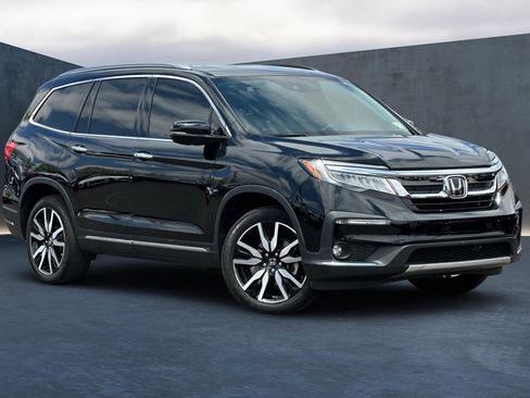 Used 2022 Honda Pilot Touring image 2
