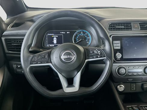 Used 2024 Nissan Leaf S FWD image 18