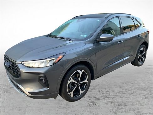 Used 2023 Ford Escape ST-Line Select w/ Tech Pack #2 AWD/4WD image 6