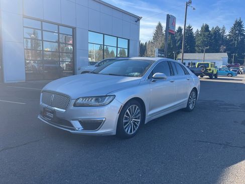 Used 2017 Lincoln MKZ Select w/ Select Plus Package image 3