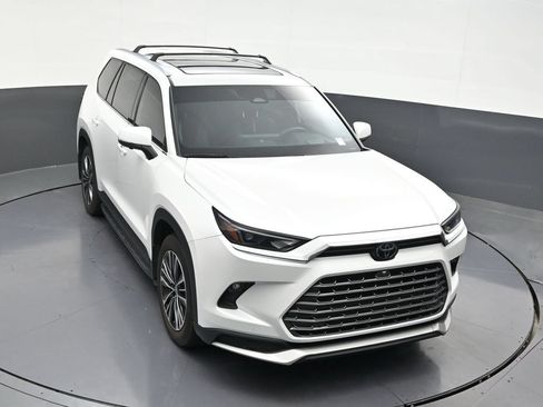 Used 2024 Toyota Grand Highlander AWD Hybrid image 22