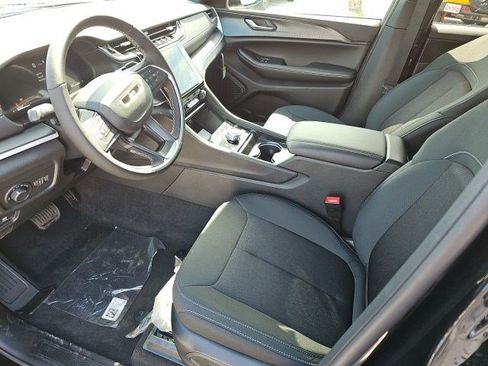 New 2026 Jeep Grand Cherokee L 4WD image 18