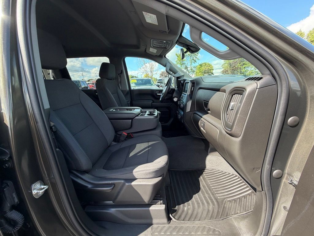 Used 2022 Chevrolet Silverado 2500 Custom w/ Custom Convenience Package AWD/4WD image 22