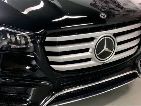Used 2025 Mercedes-Benz GLS 450 4MATIC image 28