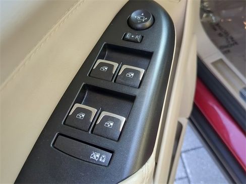 Used 2015 Cadillac SRX Luxury w/ Driver Awareness Package image 19