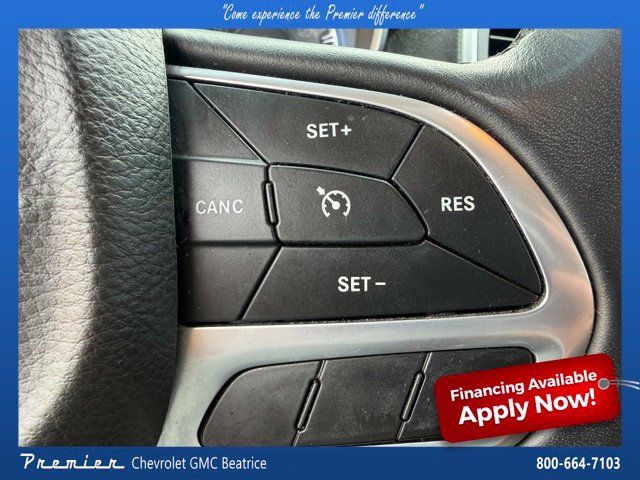 Used 2022 Chrysler 300 Touring w/ Sport Appearance Package AWD/4WD image 24