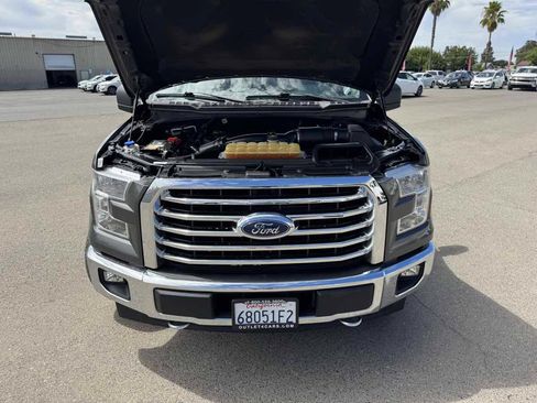 Used 2017 Ford F150 XLT w/ Equipment Group 302A Luxury AWD/4WD image 40