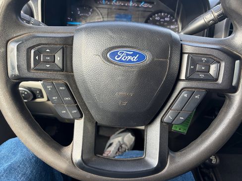 Used 2018 Ford F550 4x4 Regular Cab Super Duty image 26