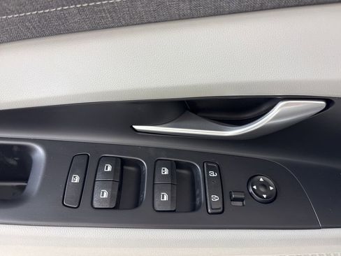 New 2026 Hyundai Elantra Limited FWD image 19