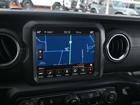 Used 2023 Jeep Wrangler Unlimited Sahara w/ Cold Weather Group AWD/4WD image 23