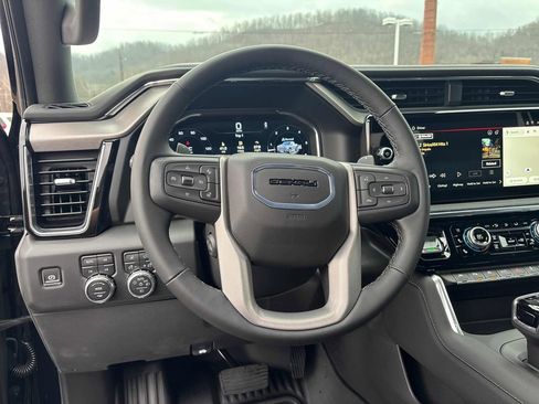 Used 2025 GMC Sierra 1500 Denali w/ Denali Reserve Package image 15