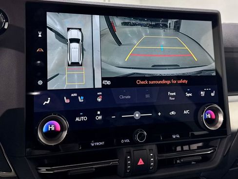 Used 2025 Lexus GX 550 image 5