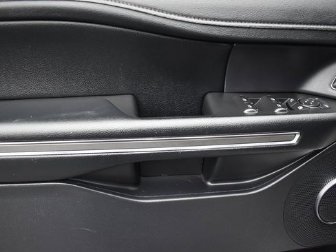 Used 2019 Ford Expedition XLT w/ Equipment Group 202A image 11