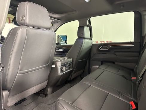 Used 2025 GMC Sierra 3500 Denali w/ Denali Reserve Package image 14