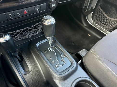 Used 2013 Jeep Wrangler Sahara w/ Connectivity Group AWD/4WD image 21