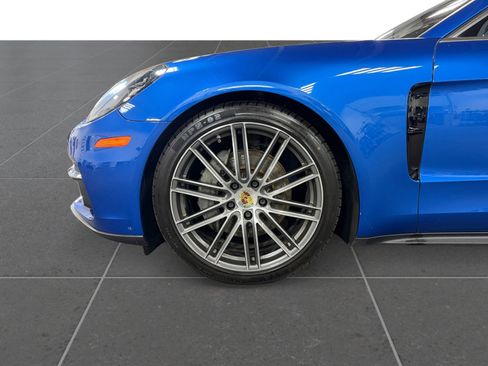 Used 2017 Porsche Panamera 4S w/ Sport Package AWD/4WD image 14