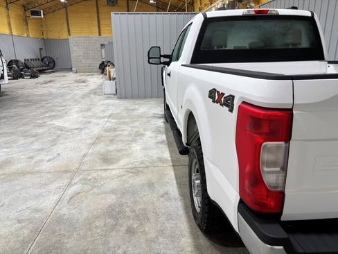 Used 2020 Ford F250 XL w/ Power Equipment Group image 9