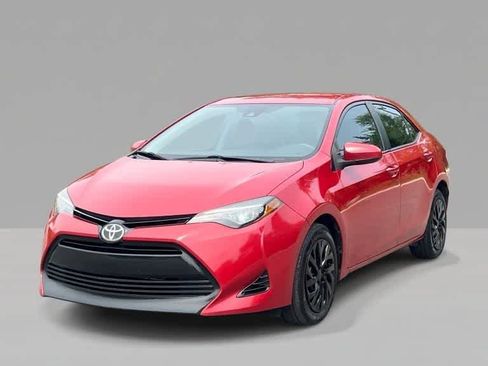 Used 2018 Toyota Corolla LE FWD image 1