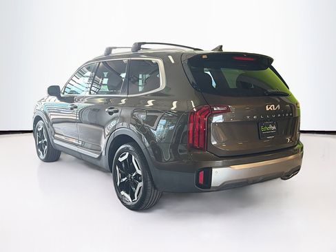 Used 2025 Kia Telluride S image 5