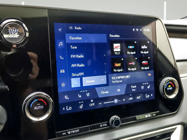 Used 2023 Lexus RX 350 Premium w/ Accessory Package AWD/4WD image 17
