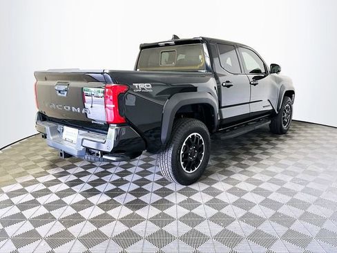 Used 2025 Toyota Tacoma TRD Off-Road w/ TRD Off Road Upgrade Package AWD/4WD image 10