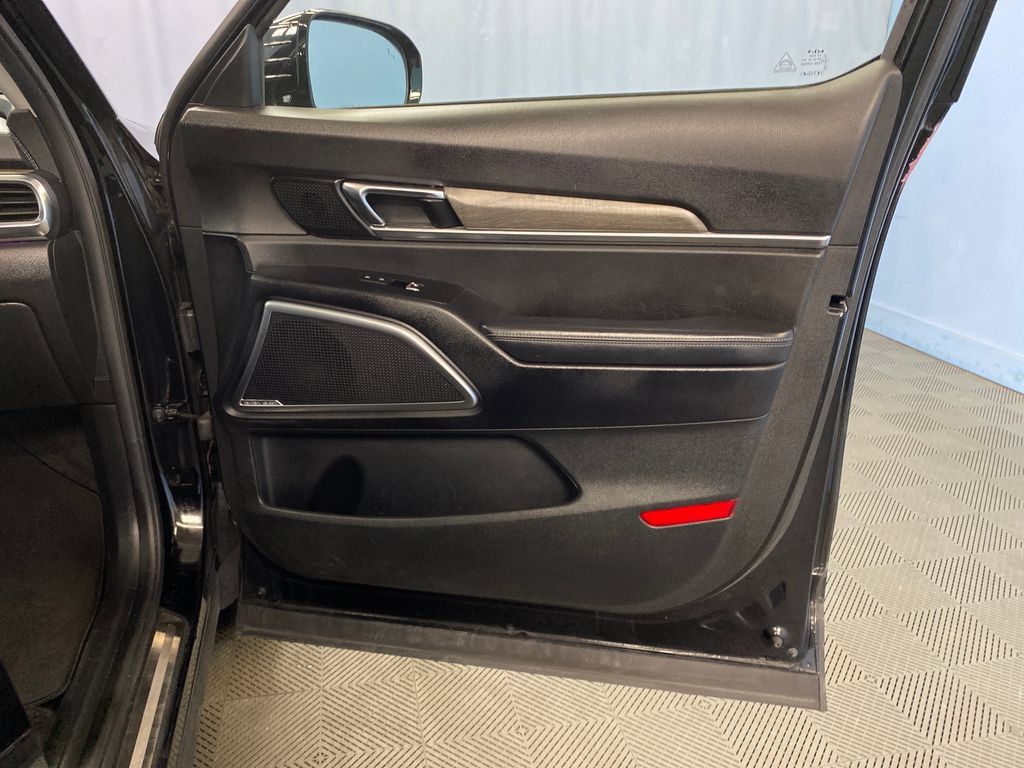 Used 2022 Kia Telluride SX w/ Nightfall Edition Package AWD/4WD image 42
