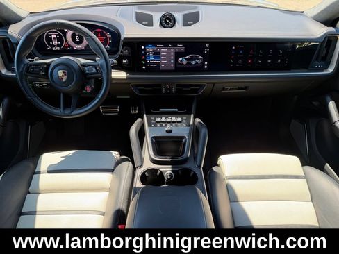 Used 2024 Porsche Cayenne Turbo GT AWD/4WD image 37