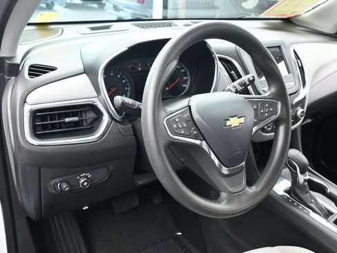 Used 2024 Chevrolet Equinox LS w/ Driver Confidence II Package FWD image 14