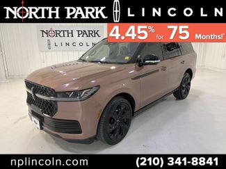 Used 2025 Lincoln Navigator Black Label video 1