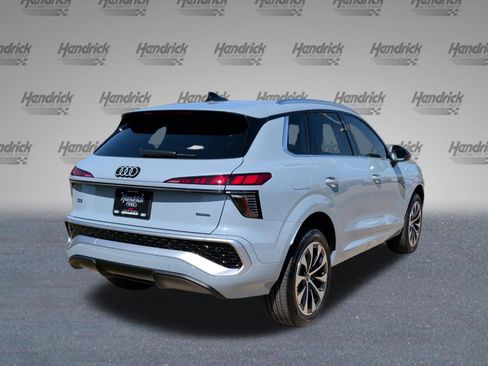 Used 2026 Audi Q3 quattro 2.0T AWD/4WD image 10