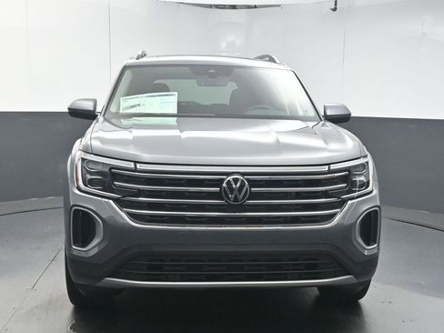 New 2026 Volkswagen Atlas SE FWD image 3