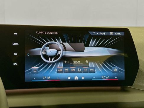 Used 2025 BMW 228i xDrive 228 xDrive Gran Coupe w/ Premium Package image 16