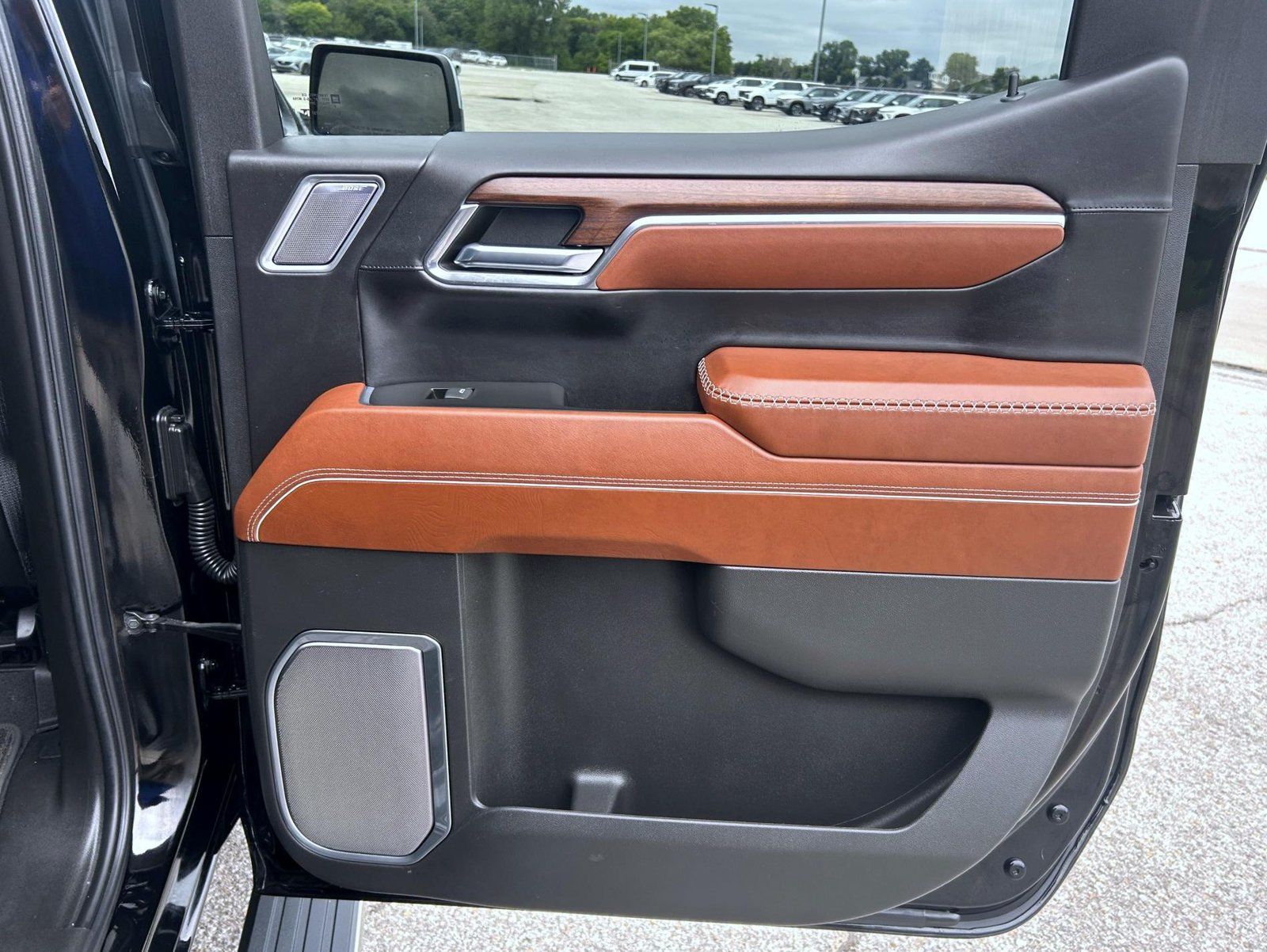 Used 2024 GMC Sierra 1500 Denali Ultimate AWD/4WD image 18