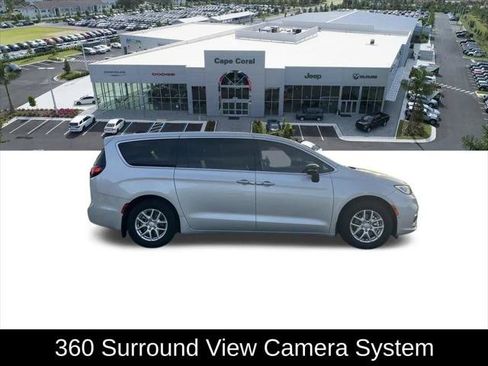 Certified 2026 Chrysler Pacifica Select FWD image 5