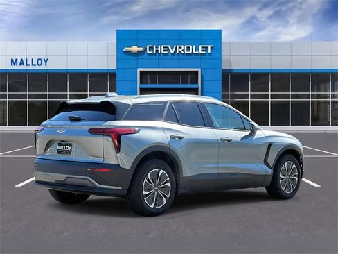 Used 2024 Chevrolet Blazer EV LT image 2