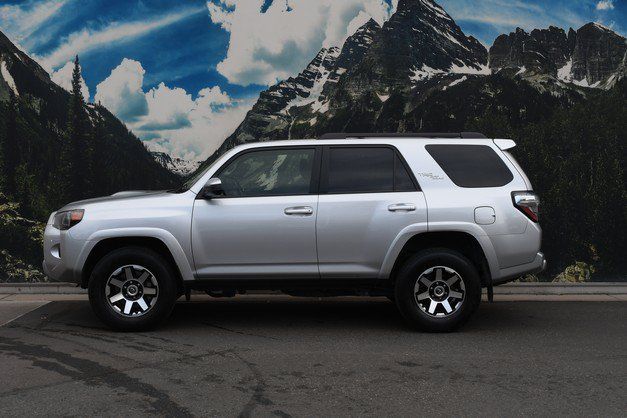 Certified 2024 Toyota 4Runner TRD Off-Road AWD/4WD image 7