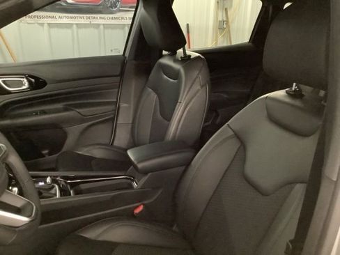 New 2026 Jeep Compass Latitude image 29