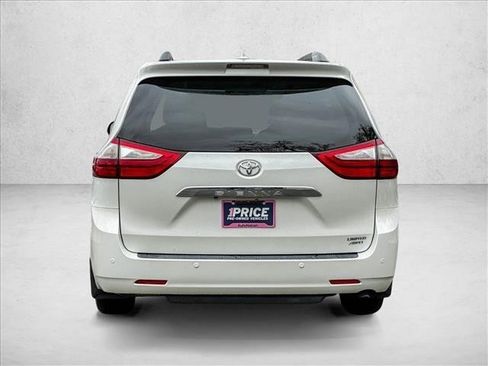 Used 2016 Toyota Sienna Limited Premium image 6