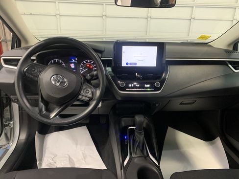 Used 2023 Toyota Corolla LE image 14