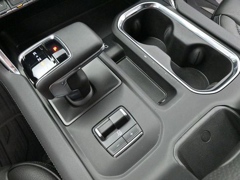Used 2024 GMC Sierra 1500 Denali w/ Technology Package AWD/4WD image 27