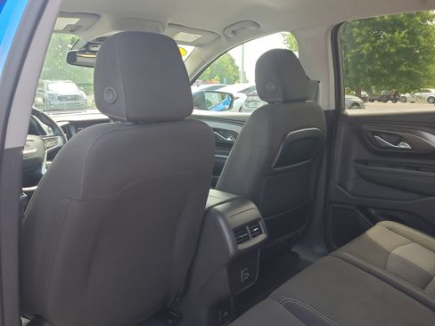 Used 2024 GMC Terrain SLE w/ Driver Convenience Package FWD image 12
