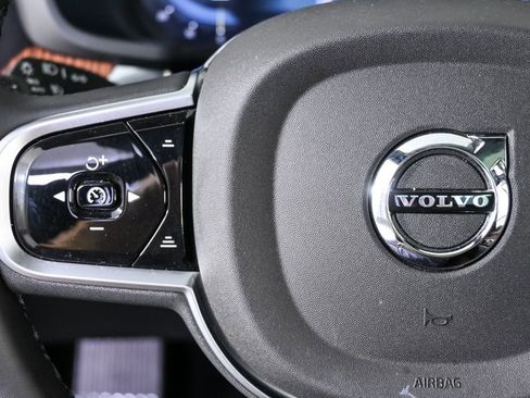 Certified 2025 Volvo V60 B5 Cross Country Plus image 11