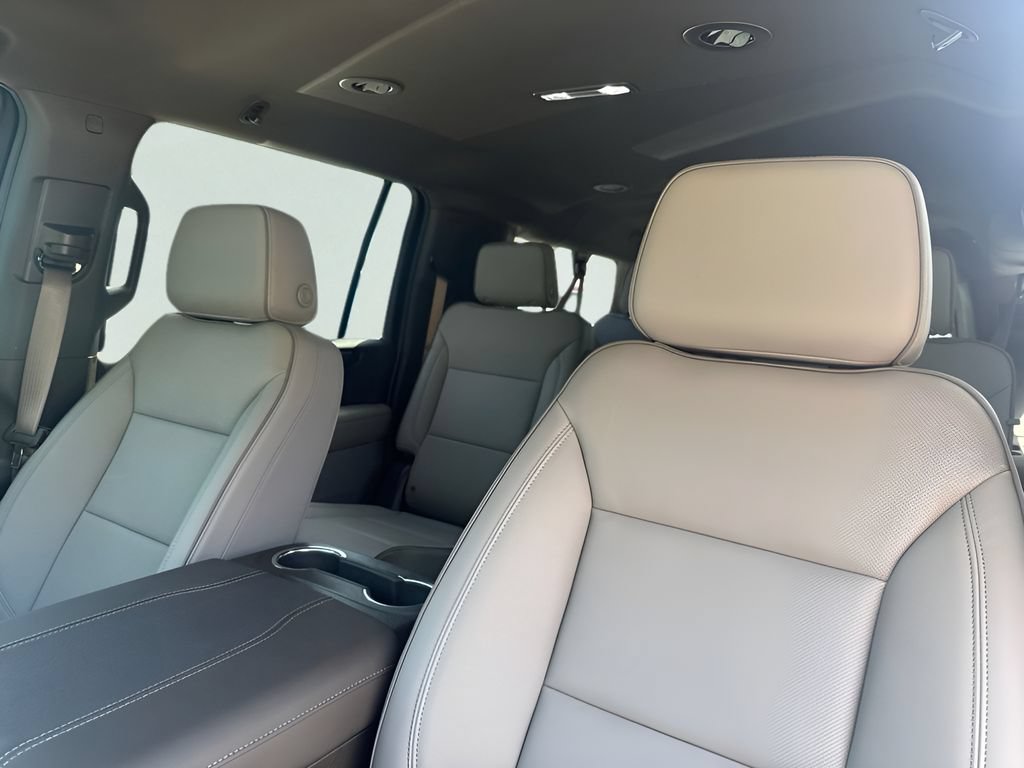 New 2026 GMC Yukon XL Elevation w/ LPO, Floor Liner Package RWD image 10
