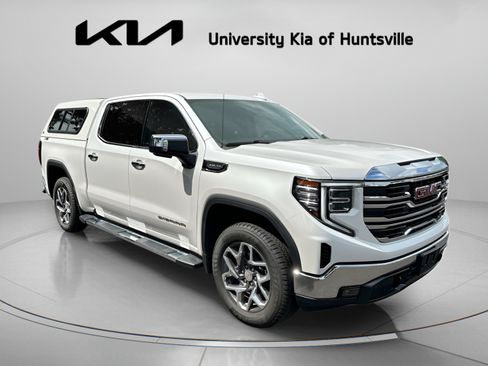 Used 2023 GMC Sierra 1500 SLT w/ SLT Premium Package AWD/4WD image 2